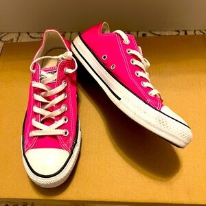 Converse, size 9, Hot Pink